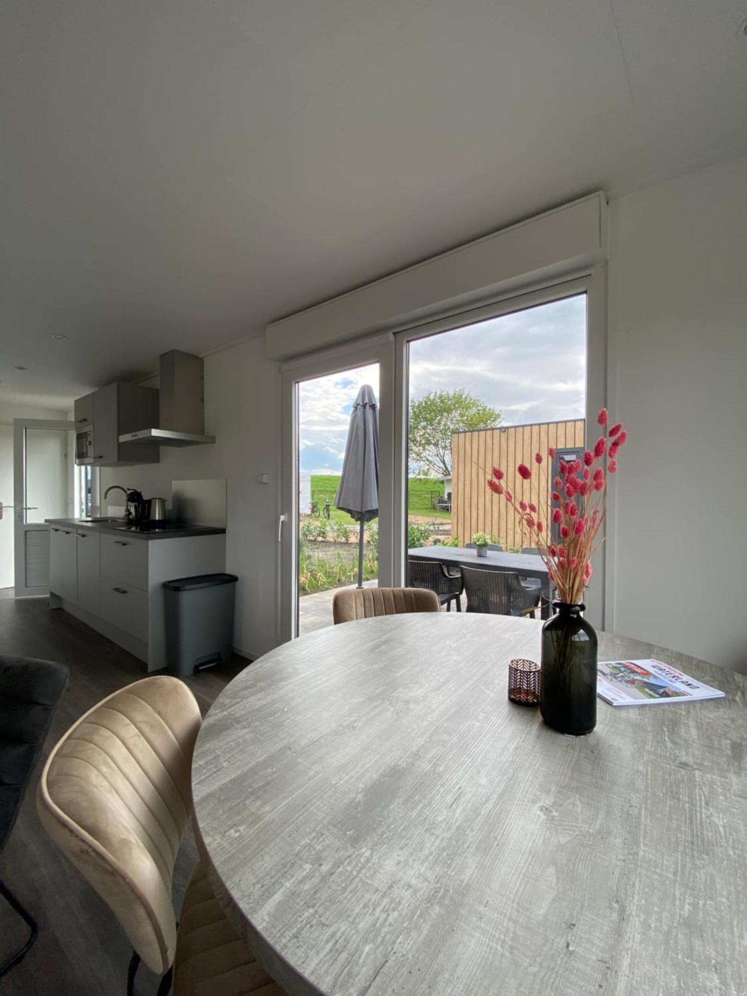 Vakantiepark Lemmer Ngoại thất bức ảnh