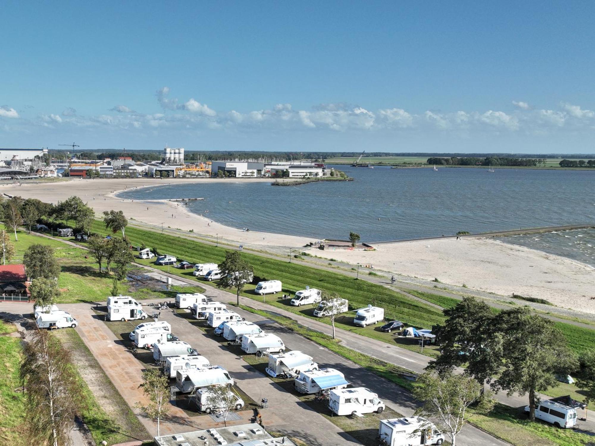 Vakantiepark Lemmer Ngoại thất bức ảnh